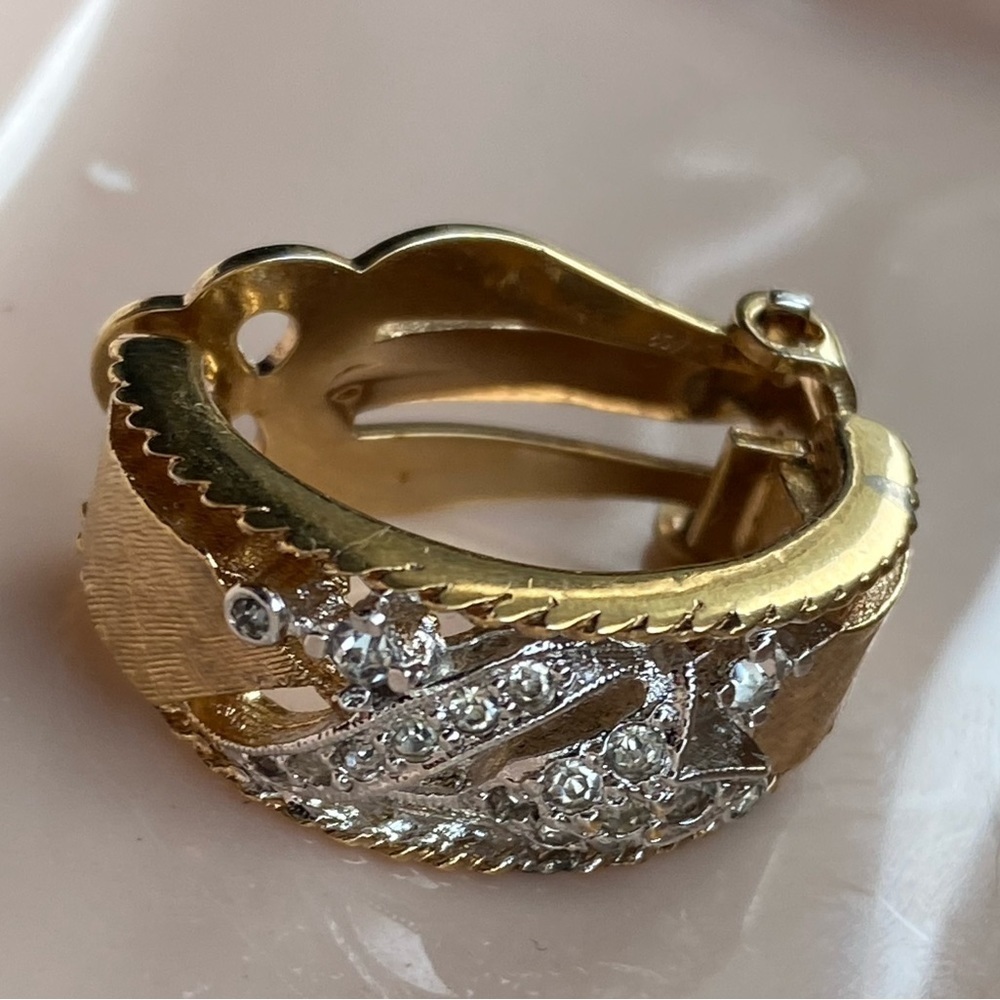 AUTHENTIC PANETTA single vintage clip on earring